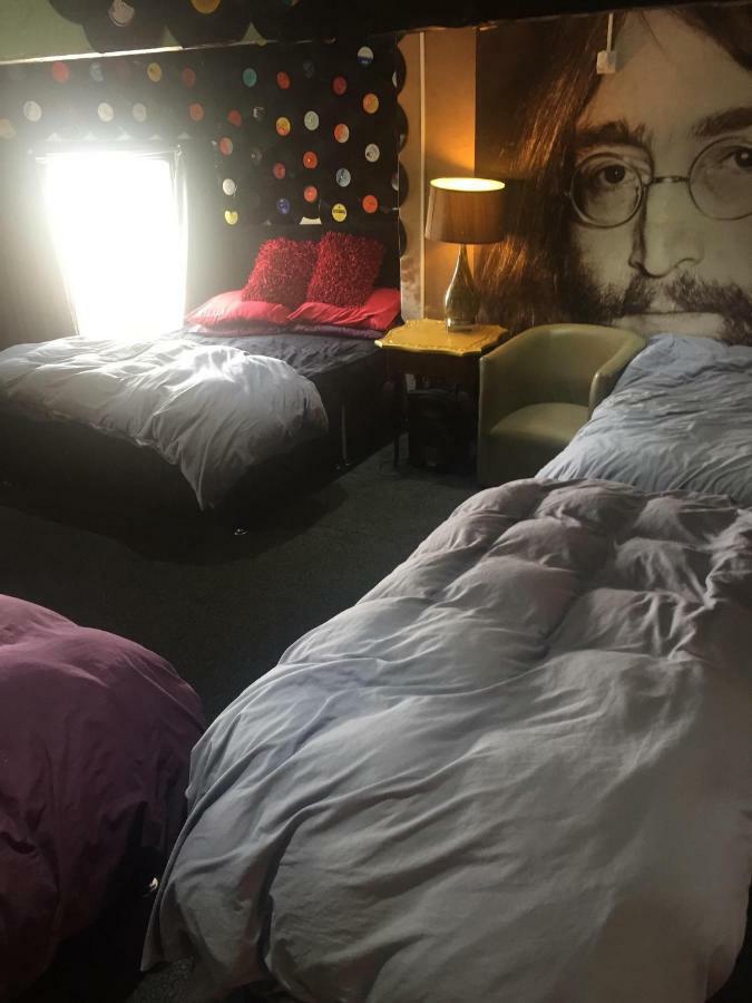 Liverpool Party Pad Hotel Exterior foto